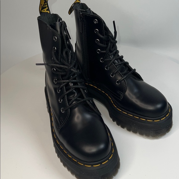 ❤️NWT DR MATRENS JADON SMOOTH LEATHER PLATFORM BOOTS IN BLACK SIZE WOMENS 8 - Picture 12 of 16